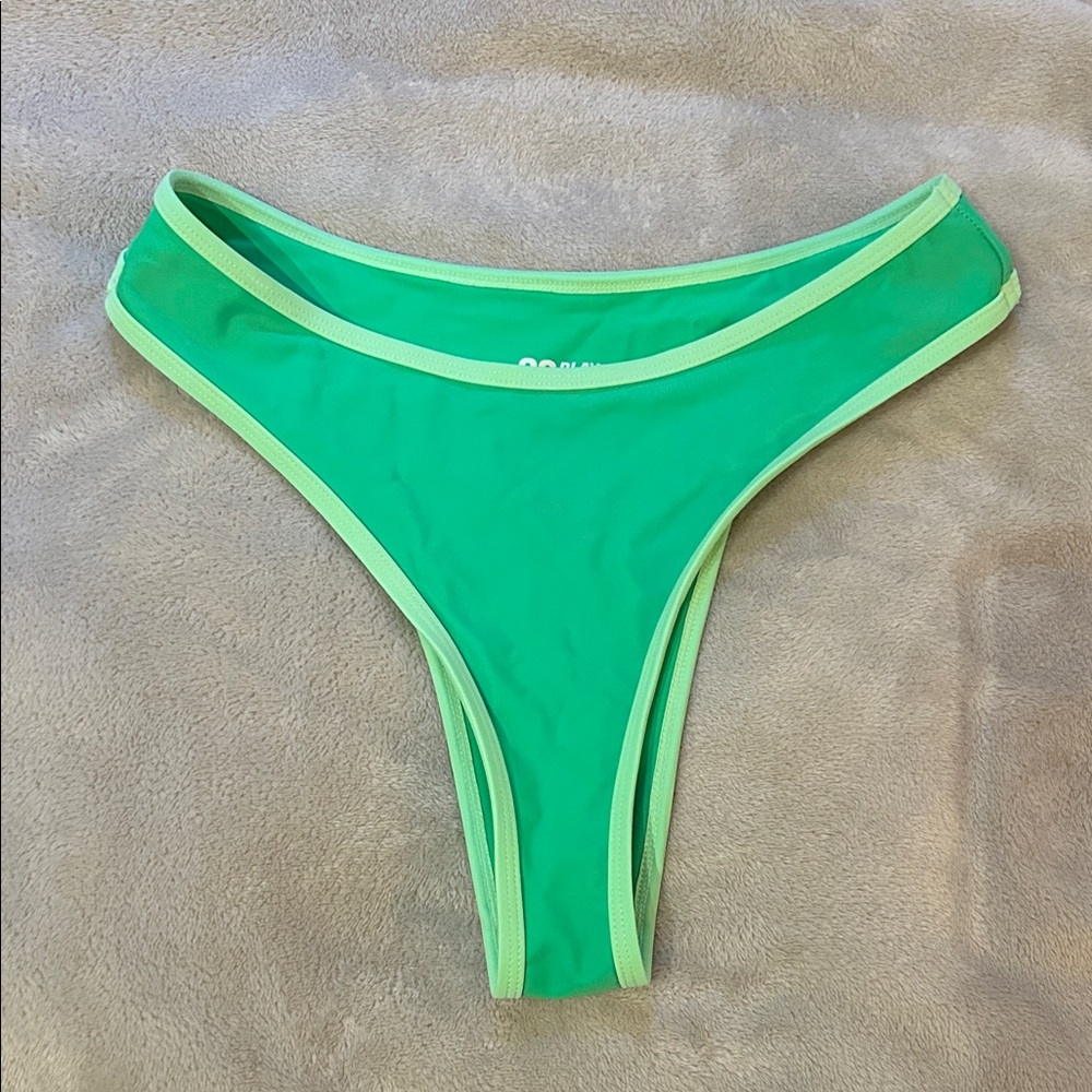CARSON Lilypad Cheeky Bikini Bottom 
M